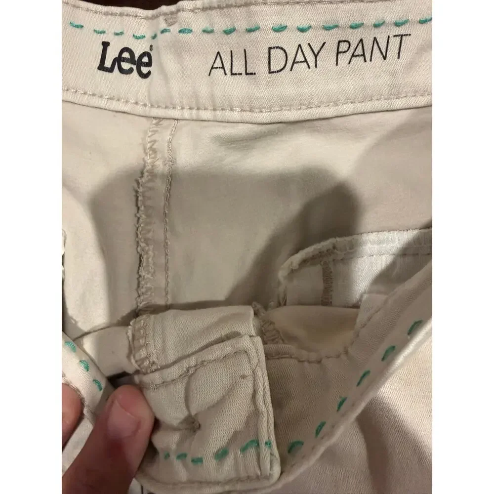 Lee Women's Parchment All Day Relaxed Fit Straight Leg Khaki Pants Size 10